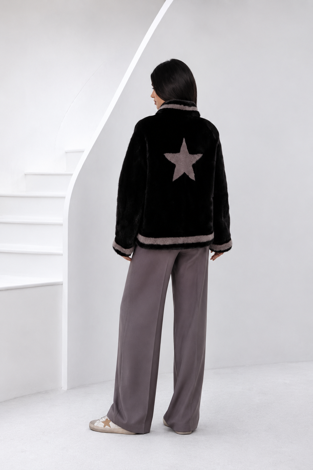 50BFA26B-899D-4A24-88D2-E127AEE9894C BLACK MINK FUR JACKET STAR - Image 1