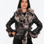 Δερμάτινο τζάκετ σε μαύρο χρώμα με γούνα αλεπούς