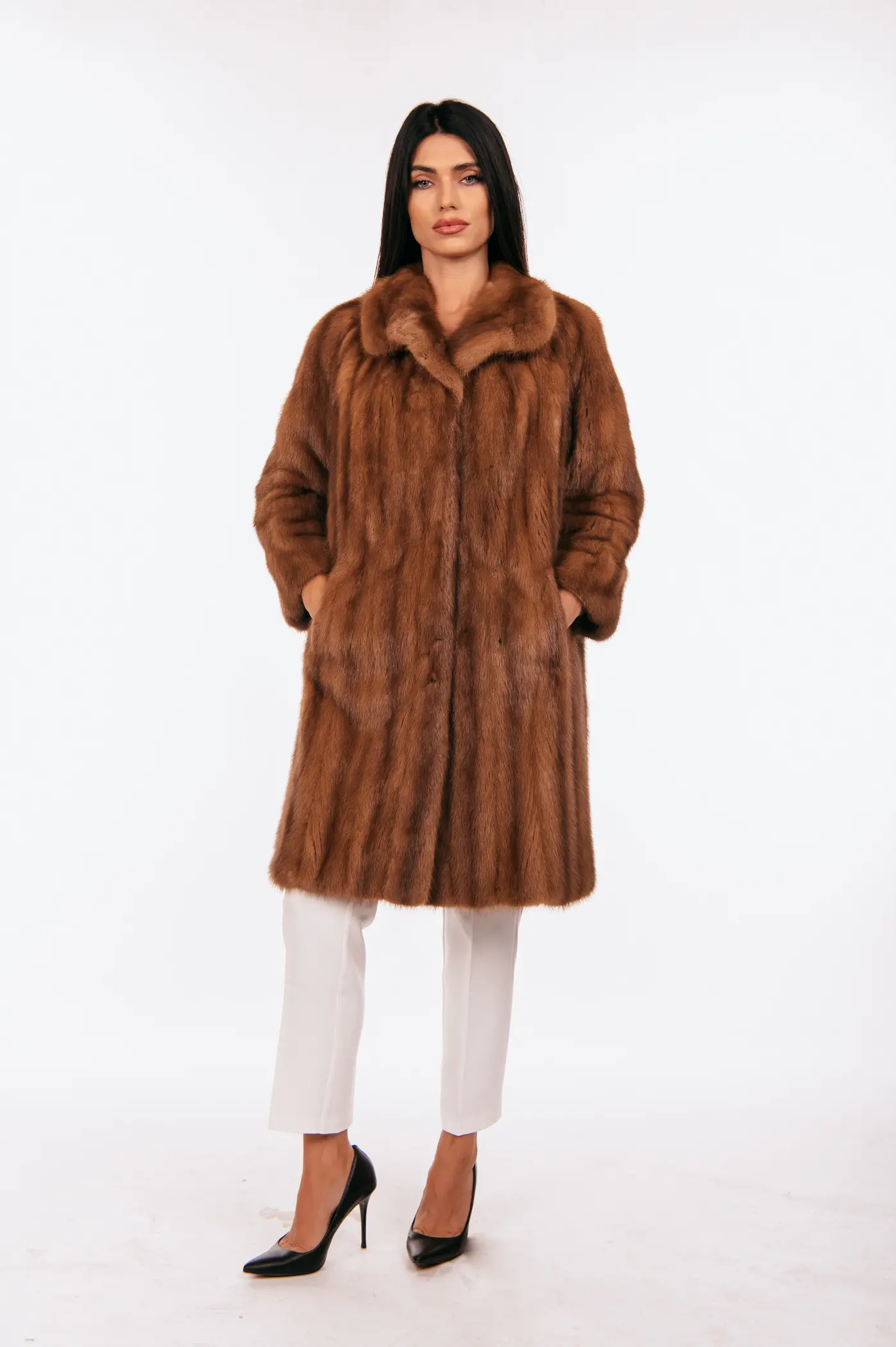 CINNAMON MINK FUR Γούνα μινκ σε απόχρωση κανέλας