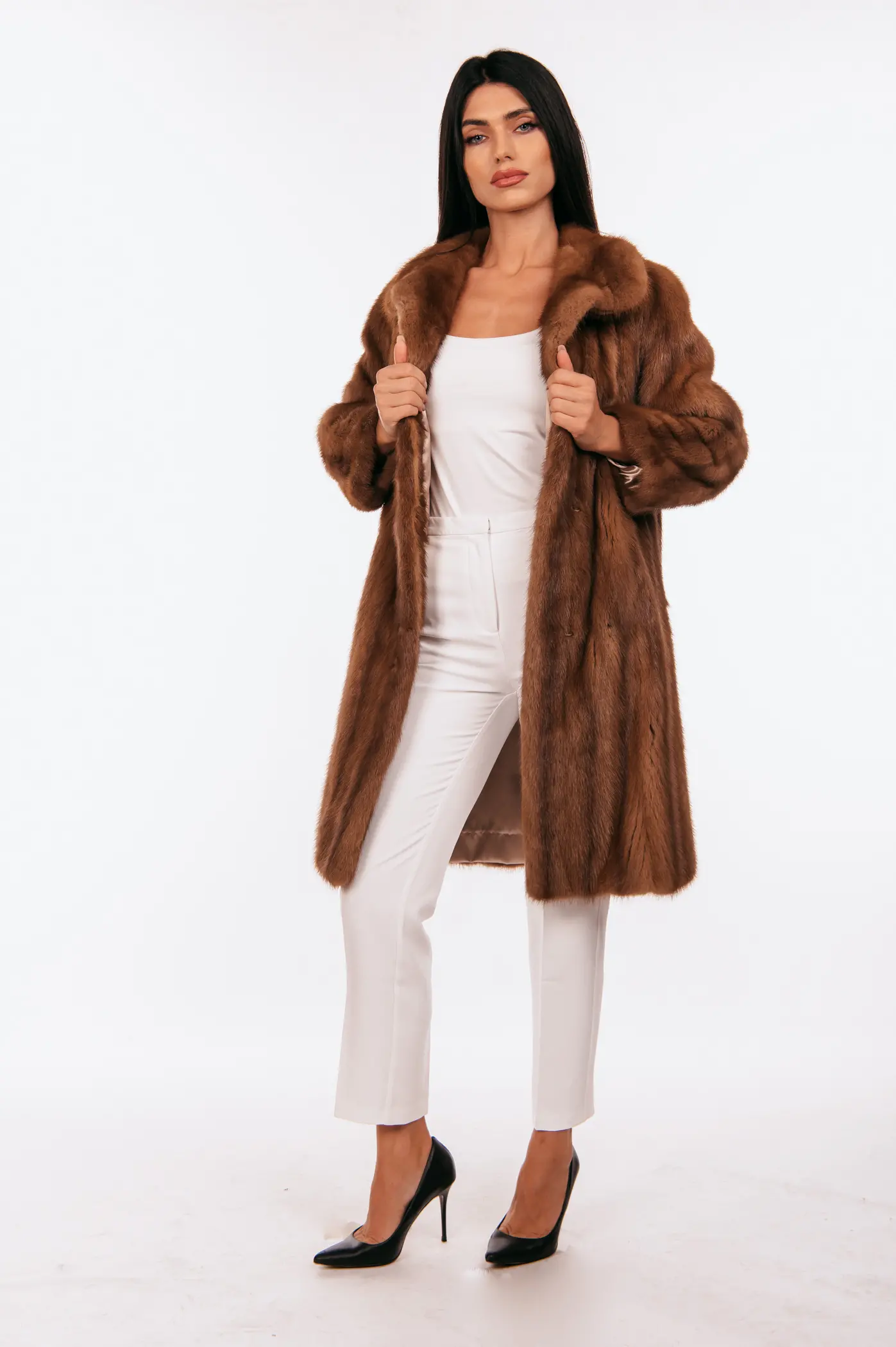 Γούνα μινκ σε απόχρωση κανέλας