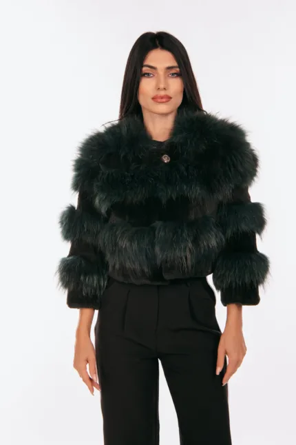 Κοντό τζάκετ από πράσινη γούνα αλεπούς