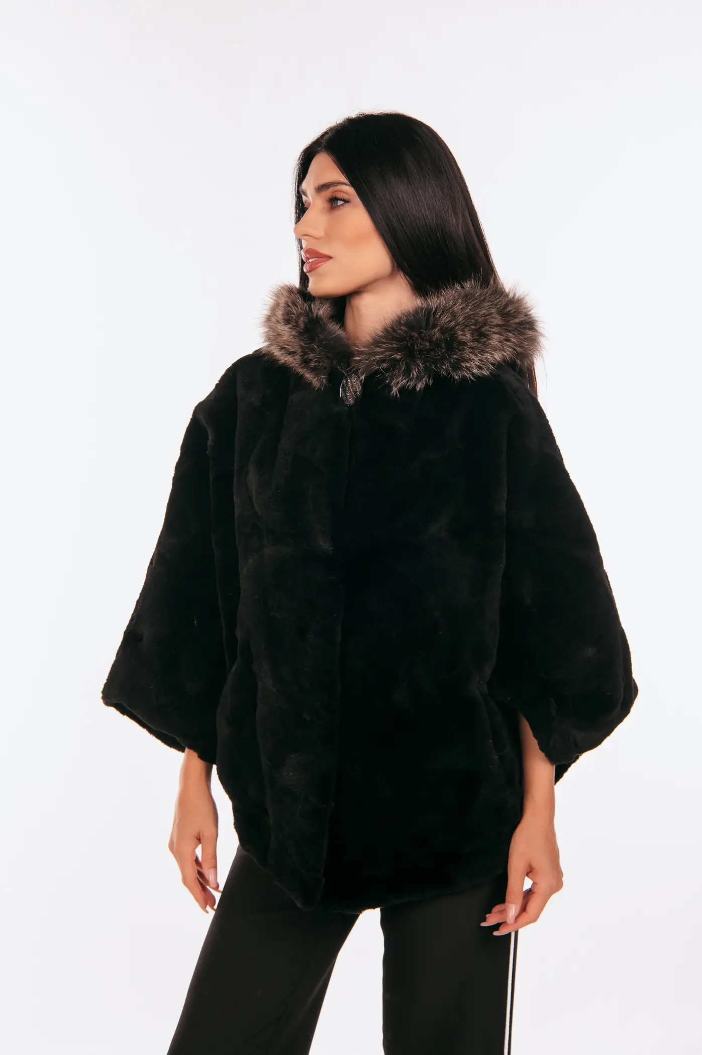 Κάπα από μαύρη γούνα κάστορα και αλεπούς - Image 3