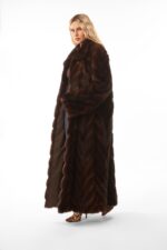 BROWN FULL LENGTH MINK FUR COAT - Image 2
