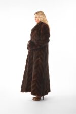 BROWN FULL LENGTH MINK FUR COAT - Image 3