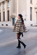 Τζάκετ από γούνα αλεπούς σε κόκκινη και ασημί απόχρωση