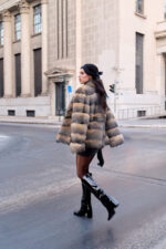 Τζάκετ από γούνα αλεπούς σε κόκκινη και ασημί απόχρωση