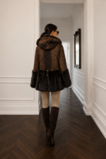 SHORT BROWN ASTRAKHAN AND MINK FUR JACKET - Image 2