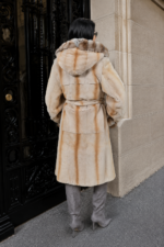 FULL LENGTH BEIGE MINK AND CHINCHILLA FUR JACKET - Image 2