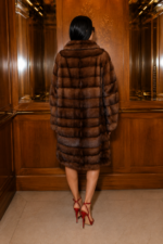 LONG BROWN MINK FUR JACKET - Image 2