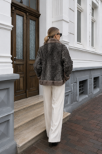 GREY SHORT ASTRAKHAN AND MINK FUR JACKET - Image 2
