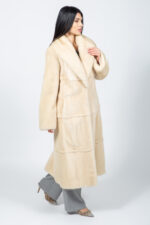 Μακρύ μπουφάν από γνήσια γούνα βιζόν σε κρεμ απόχρωση. - Image 3