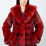 ΚΟΚΚΙΝΟ ΤΖΑΚΕΤ ΑΠΟ ΓΟΥΝΑ ΣΑΜΟΥΡΙ ΚΑΙ ΜΙΝΚ ΜΕ ΚΟΥΚΟΥΛΑ