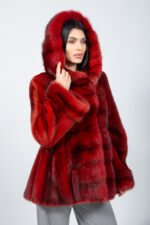 ΚΟΚΚΙΝΟ ΤΖΑΚΕΤ ΑΠΟ ΓΟΥΝΑ ΣΑΜΟΥΡΙ ΚΑΙ ΜΙΝΚ ΜΕ ΚΟΥΚΟΥΛΑ - Image 2