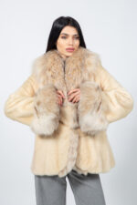 Κρεμ μπουφάν από βιζόν και γούνα αλεπούς