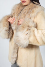 Κρεμ μπουφάν από βιζόν και γούνα αλεπούς - Image 4