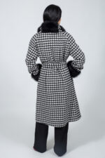 ΜΑΚΡΥ ΑΣΠΡΟΜΑΥΡΟ ΠΑΛΤΟ ΜΕ ΓΟΥΝΑ ΑΛΕΠΟΥΣ - Image 3