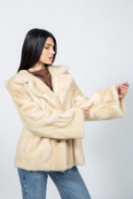 Μπουφάν από γούνα βιζόν σε κρεμ απόχρωση με κουκούλα. - Image 2