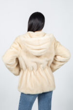 Μπουφάν από γούνα βιζόν σε κρεμ απόχρωση με κουκούλα. - Image 3