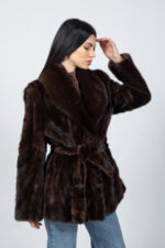 Καφέ μπουφάν από γνήσια γούνα βιζόν με ζώνη. - Image 3