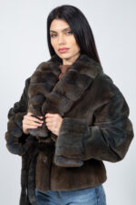 Μπουφάν από γνήσια γούνα βιζόν σε γραφίτη απόχρωση, με ζώνη. - Image 2