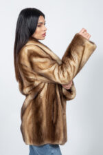 Μπουφάν από γνήσια γούνα βιζόν σε καφέ και μπεζ απόχρωση. - Image 3