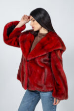 Κόκκινο μπουφάν από γνήσια γούνα βιζόν με κουκούλα. - Image 4