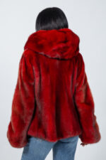 Κόκκινο μπουφάν από γνήσια γούνα βιζόν με κουκούλα. - Image 3