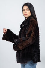 Μπουφάν από γούνα βιζόν σε καφέ απόχρωση με λεπτομέρειες από κρύσταλλα. - Image 4