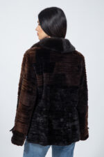 Μπουφάν από γούνα βιζόν σε καφέ απόχρωση με λεπτομέρειες από κρύσταλλα. - Image 3