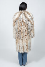 Μακρύ μπουφάν από γούνα λύγκα. - Image 3