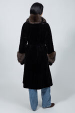 Μακρύ μπουφάν από γούνα ζιμπελίνας και βιζόν σε καφέ απόχρωση, με ζώνη. - Image 3