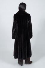 Μακρύ καφέ μπουφάν από γούνα βιζόν. - Image 2