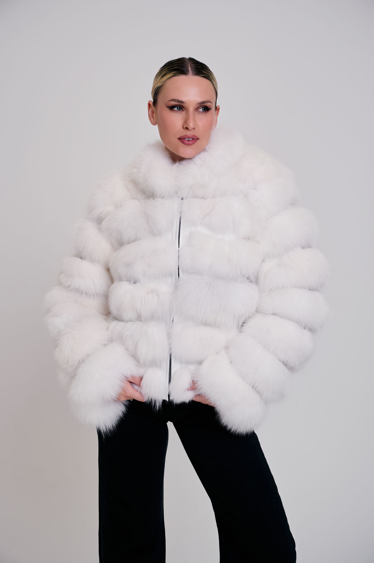ORE_3118 Άσπρο μπουφάν από γούνα αλεπούς - Image 1